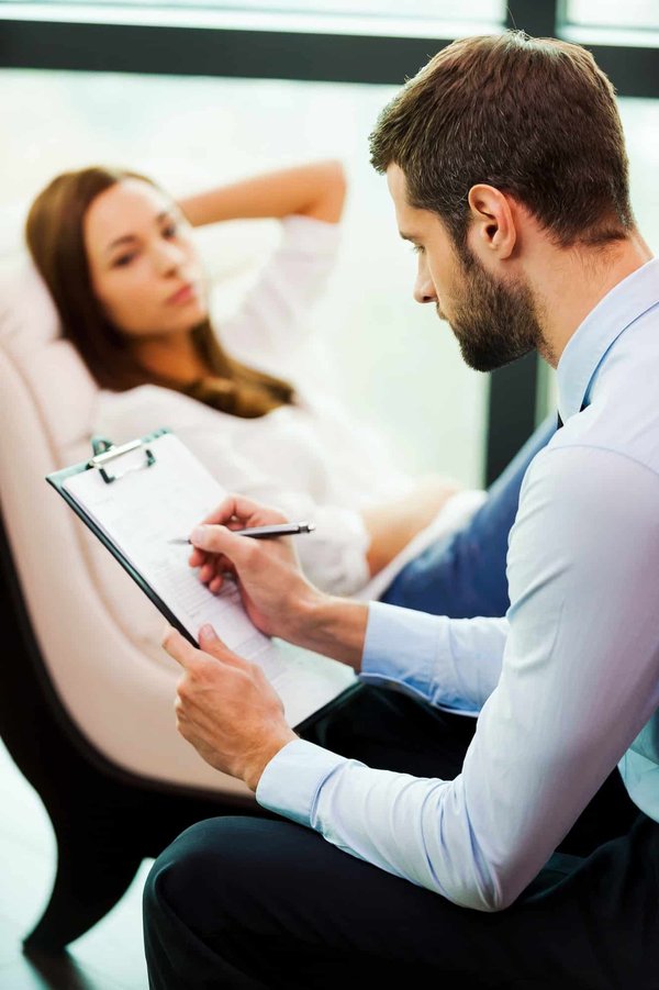 Y a-t-il des services de psychologie disponibles à la Clinique de Rosemère ?