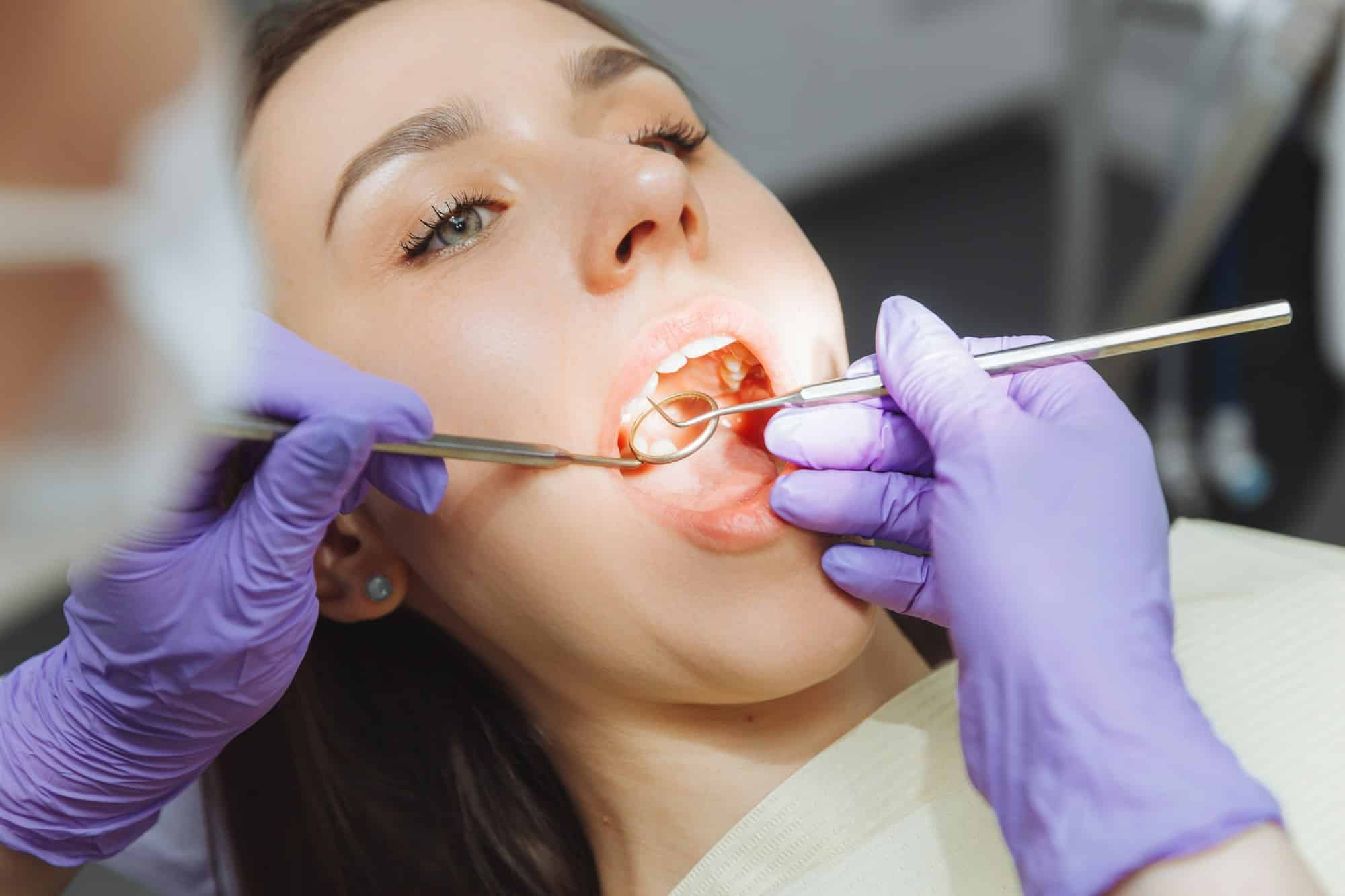 La dentisterie Hanok propose-t-elle des soins dentaires pour les seniors ?